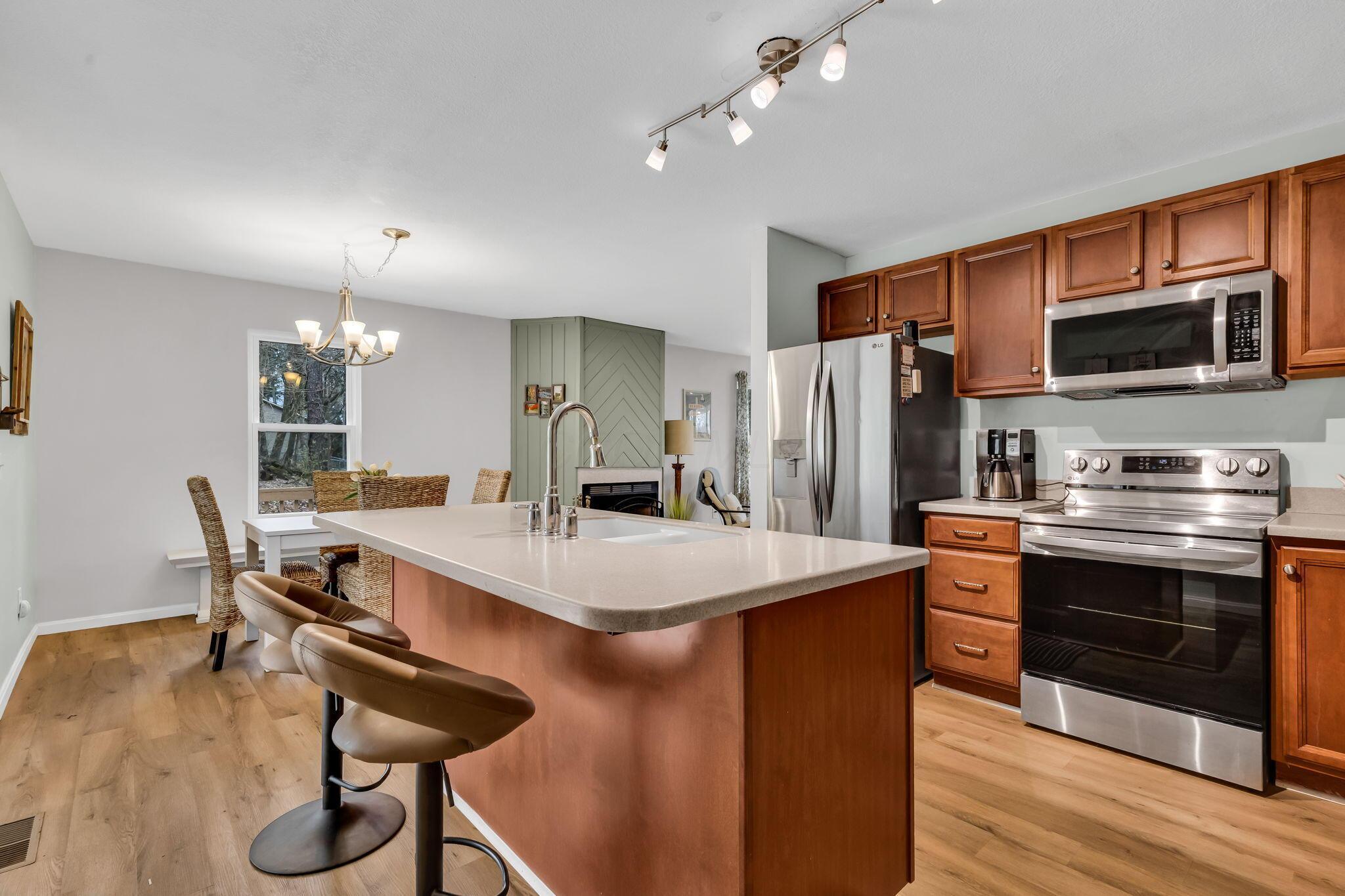 604 King Beach Drive, Howard, Ohio image 24