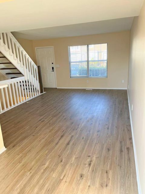 Tiny photo for 4843 Stoneybrook Boulevard 30E #30E, Hilliard, OH 43026 (MLS # 225037681)