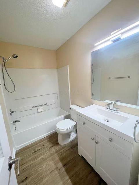 Tiny photo for 4843 Stoneybrook Boulevard 30E #30E, Hilliard, OH 43026 (MLS # 225037681)
