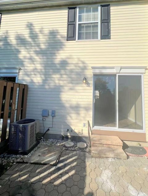 Tiny photo for 4843 Stoneybrook Boulevard 30E #30E, Hilliard, OH 43026 (MLS # 225037681)