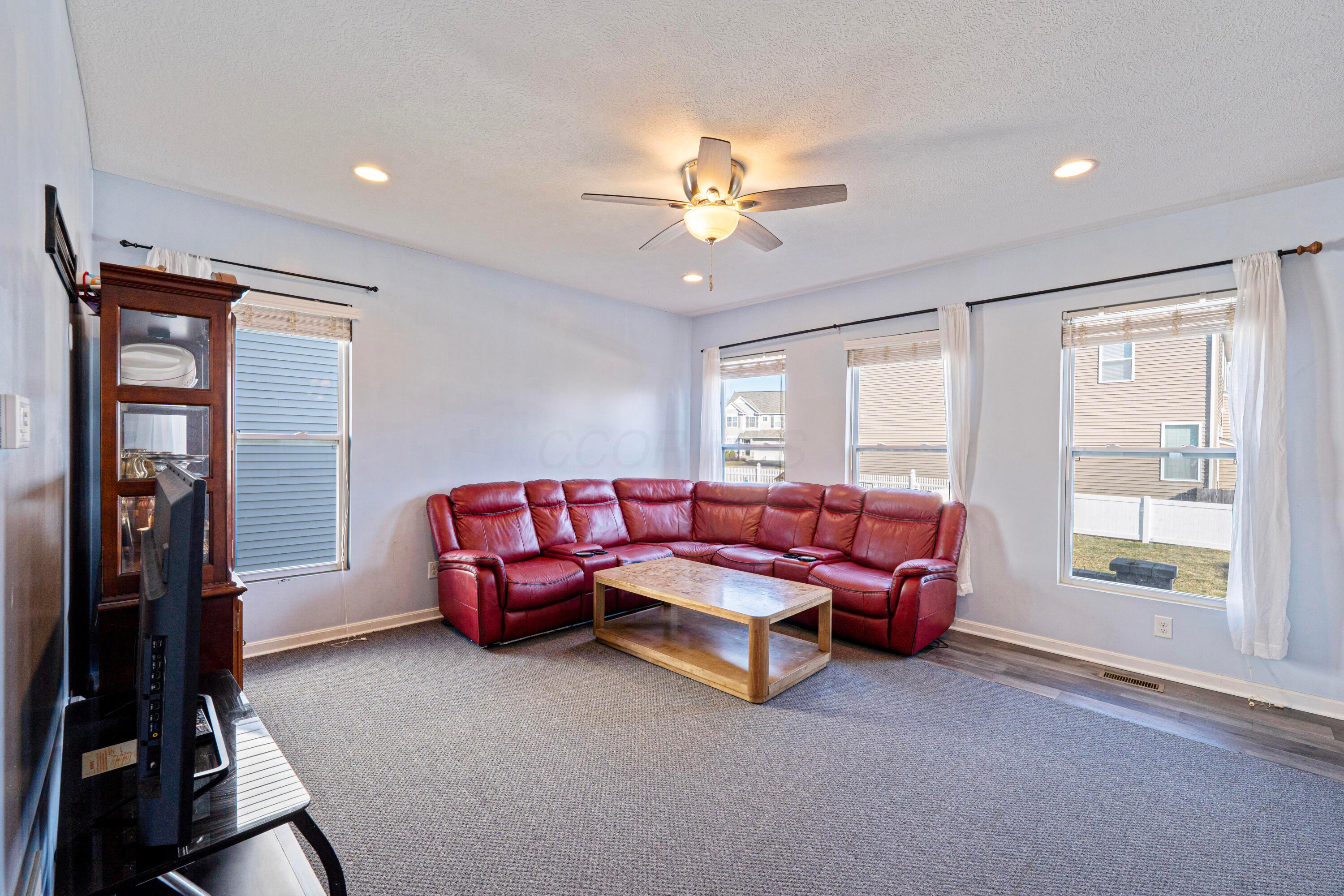 8698 Aconite Drive, Blacklick, Ohio image 12