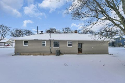 Tiny photo for 113 Pearl Street, Pleasantville, OH 43148 (MLS # 226003118)