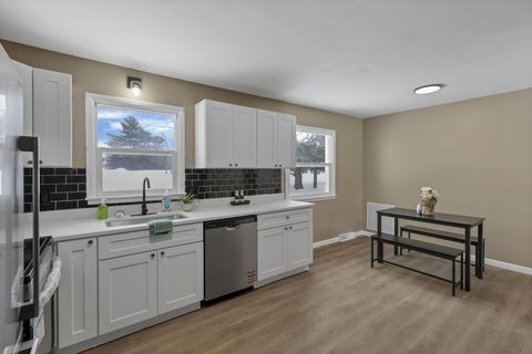 Tiny photo for 113 Pearl Street, Pleasantville, OH 43148 (MLS # 226003118)