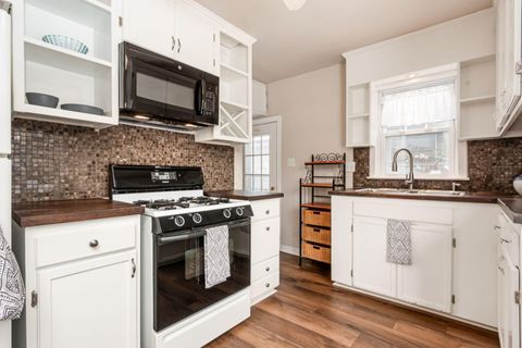 Tiny photo for 290 W Kanawha Avenue, Columbus, OH 43214 (MLS # 225044840)