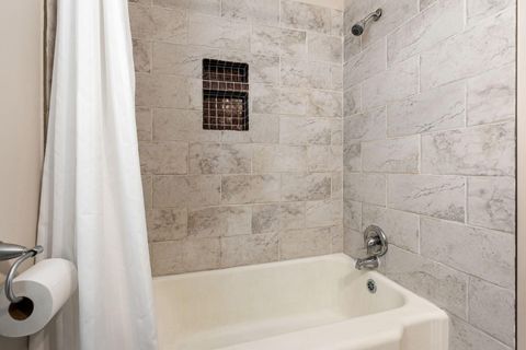 Tiny photo for 290 W Kanawha Avenue, Columbus, OH 43214 (MLS # 225044840)