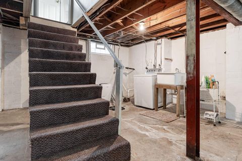 Tiny photo for 290 W Kanawha Avenue, Columbus, OH 43214 (MLS # 225044840)
