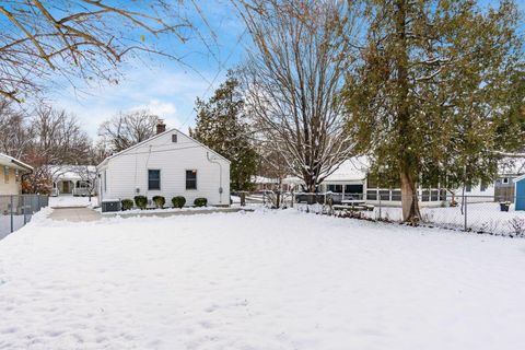 Tiny photo for 290 W Kanawha Avenue, Columbus, OH 43214 (MLS # 225044840)