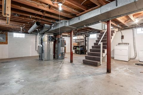 Tiny photo for 290 W Kanawha Avenue, Columbus, OH 43214 (MLS # 225044840)