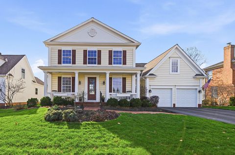 Photo of 5143 Heath Gate Drive, New Albany, OH 43054 (MLS # 226008454)