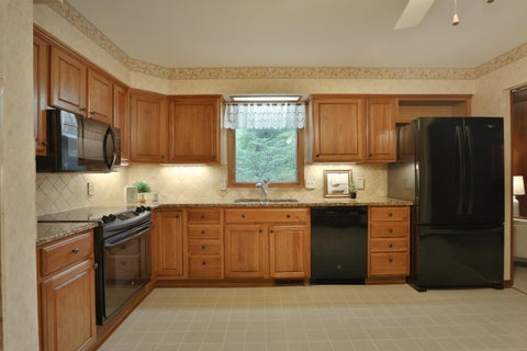 Tiny photo for 105 Hillcrest Drive, Westerville, OH 43081 (MLS # 226036473)