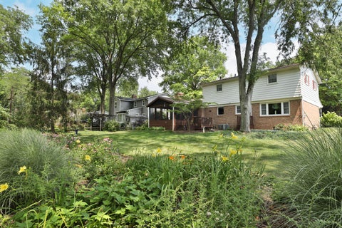 Tiny photo for 105 Hillcrest Drive, Westerville, OH 43081 (MLS # 226036473)