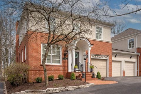 Photo of 1374 White Oak Lane, New Albany, OH 43054 (MLS # 226009033)