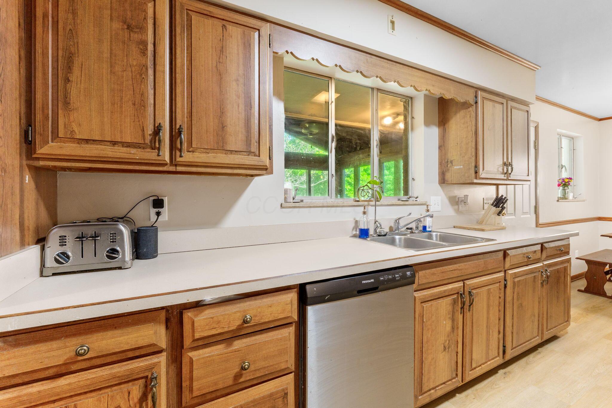 222 Ballard Drive, Columbus, Ohio image 18