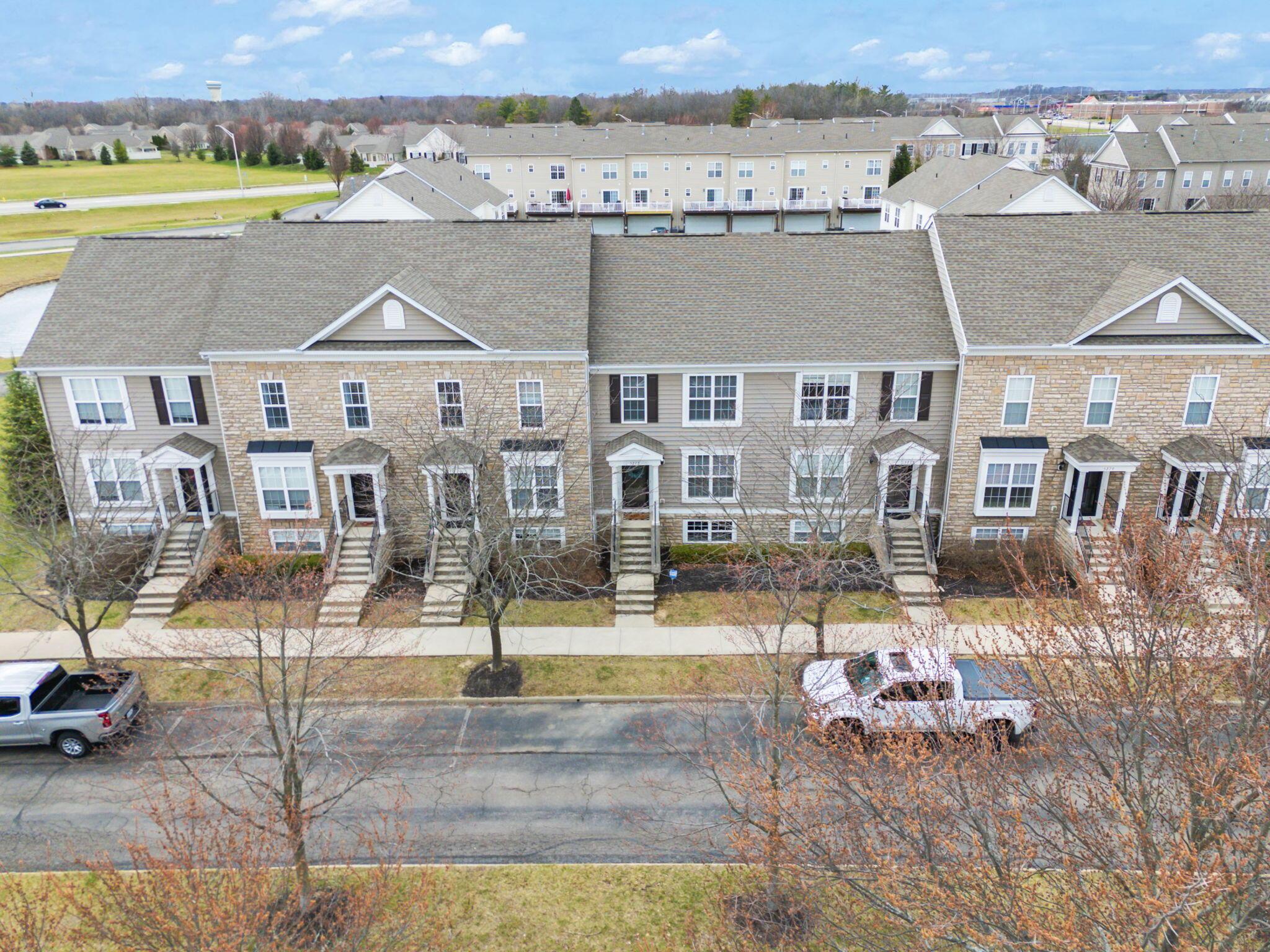 5273 Cross River Falls Boulevard, Dublin, Ohio image 2
