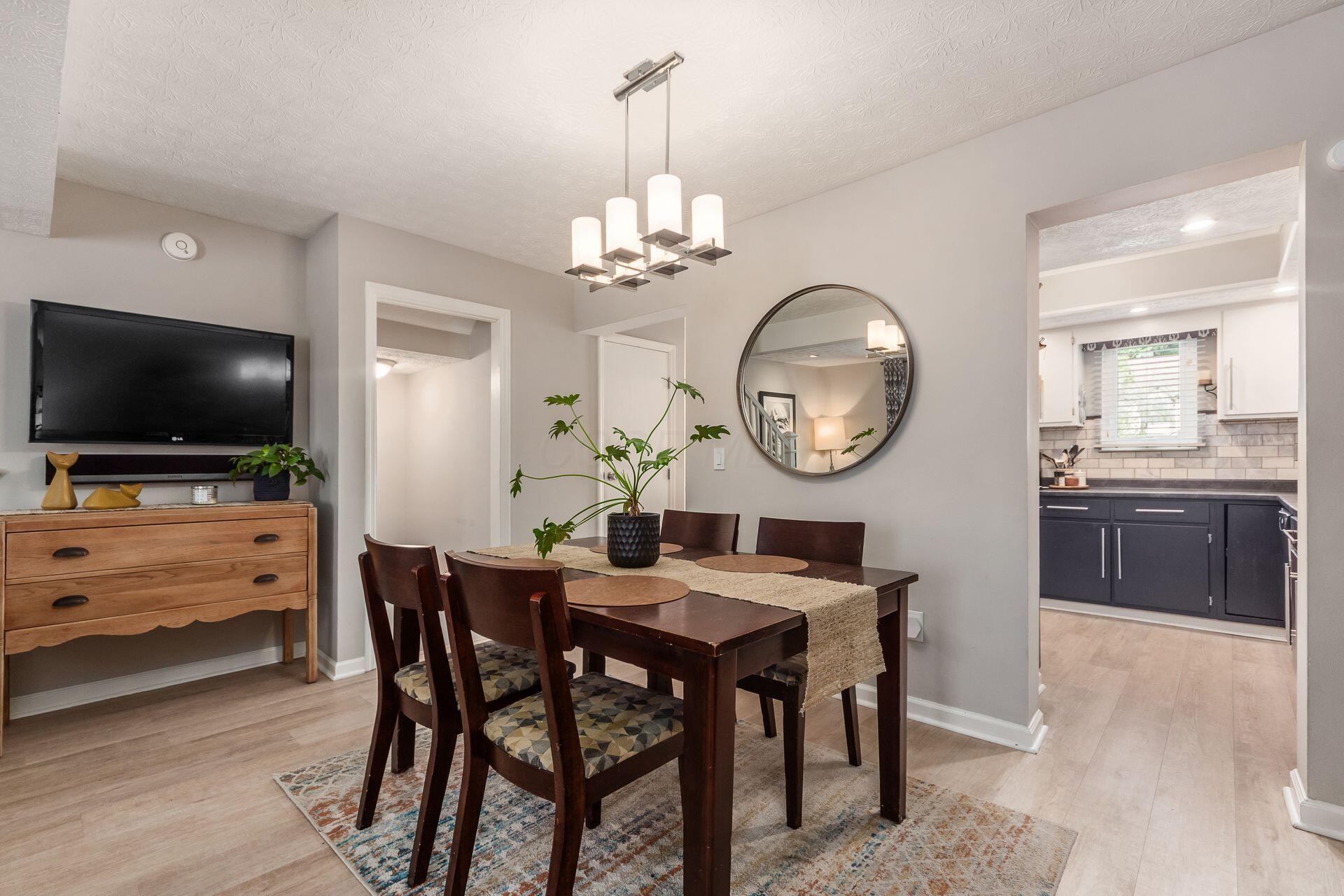 Columbus, Ohio 43230, United States, 3 Bedrooms Bedrooms, ,2 BathroomsBathrooms,Residential,Coming Soon,198295