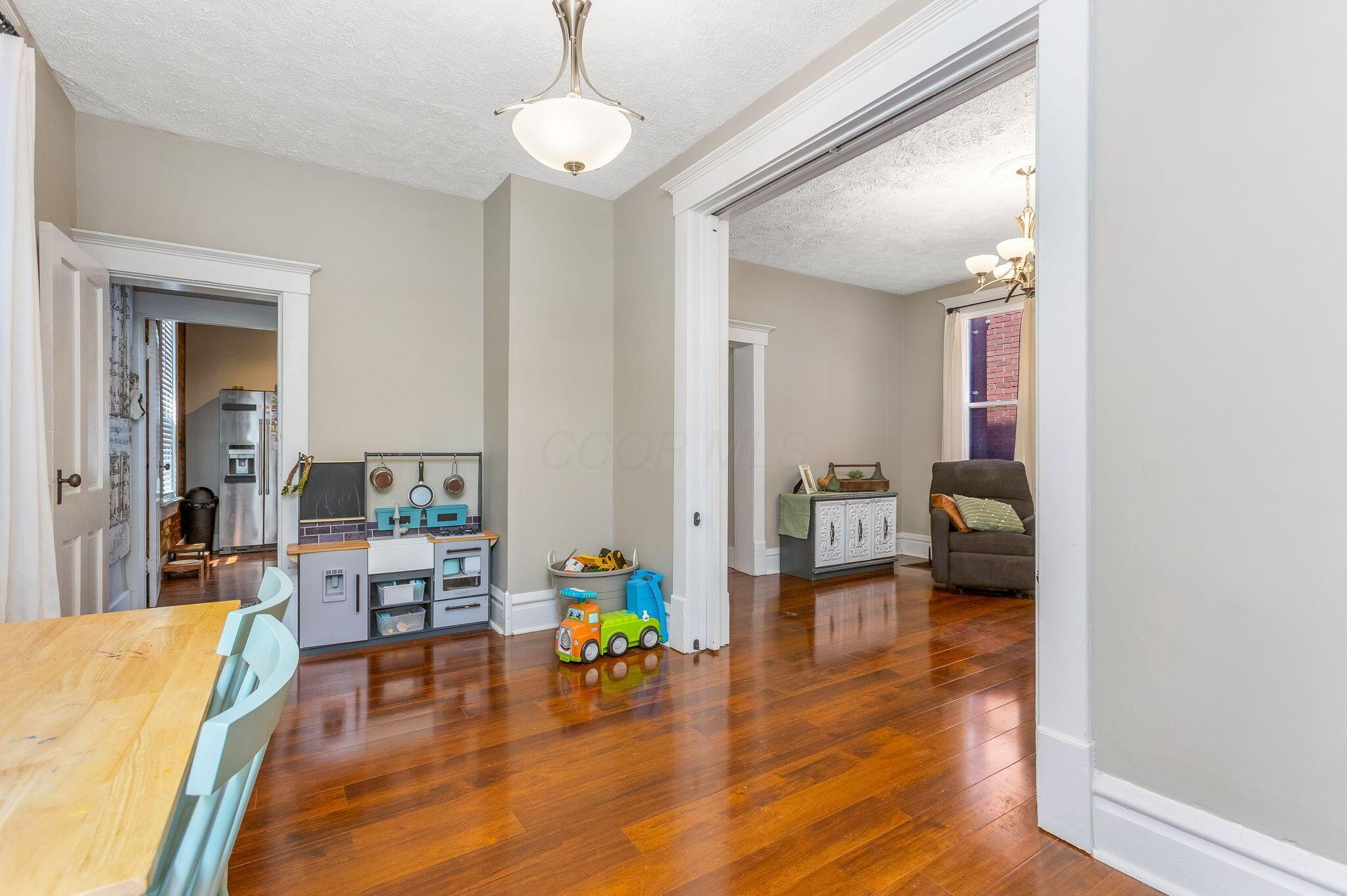 141 E 5th Avenue, Lancaster, Ohio image 25