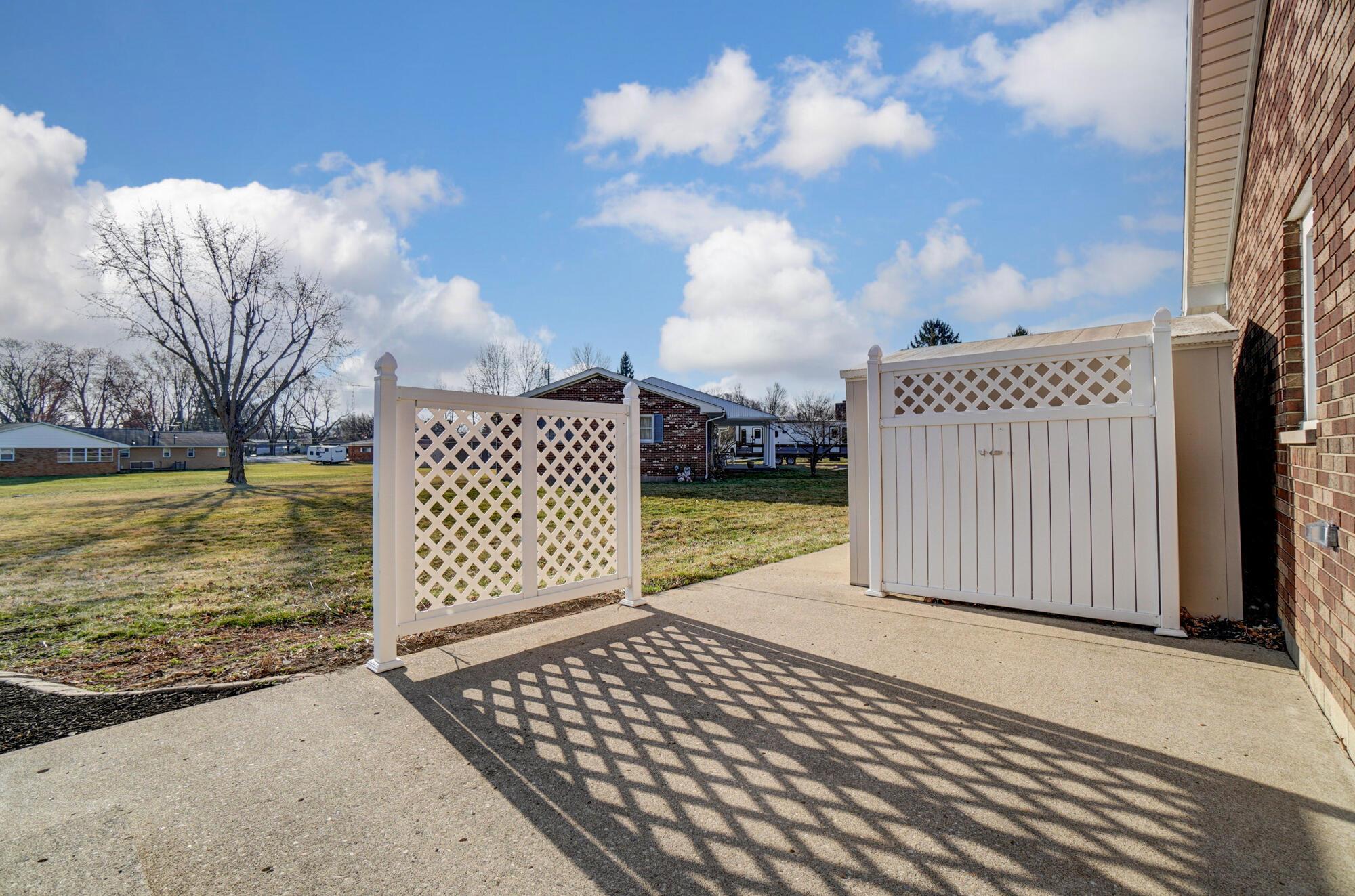 2575 Rosewood Drive, Troy, Ohio image 43
