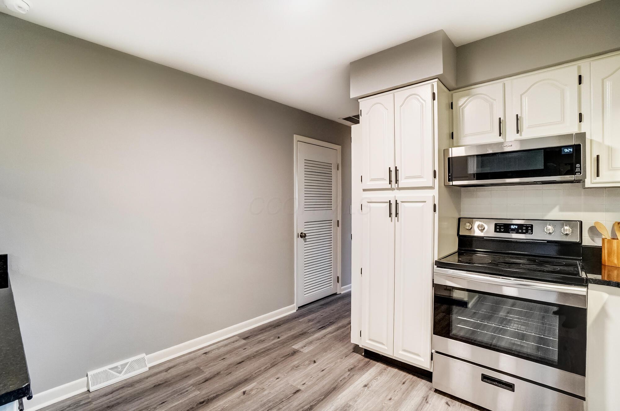 2575 Rosewood Drive, Troy, Ohio image 31