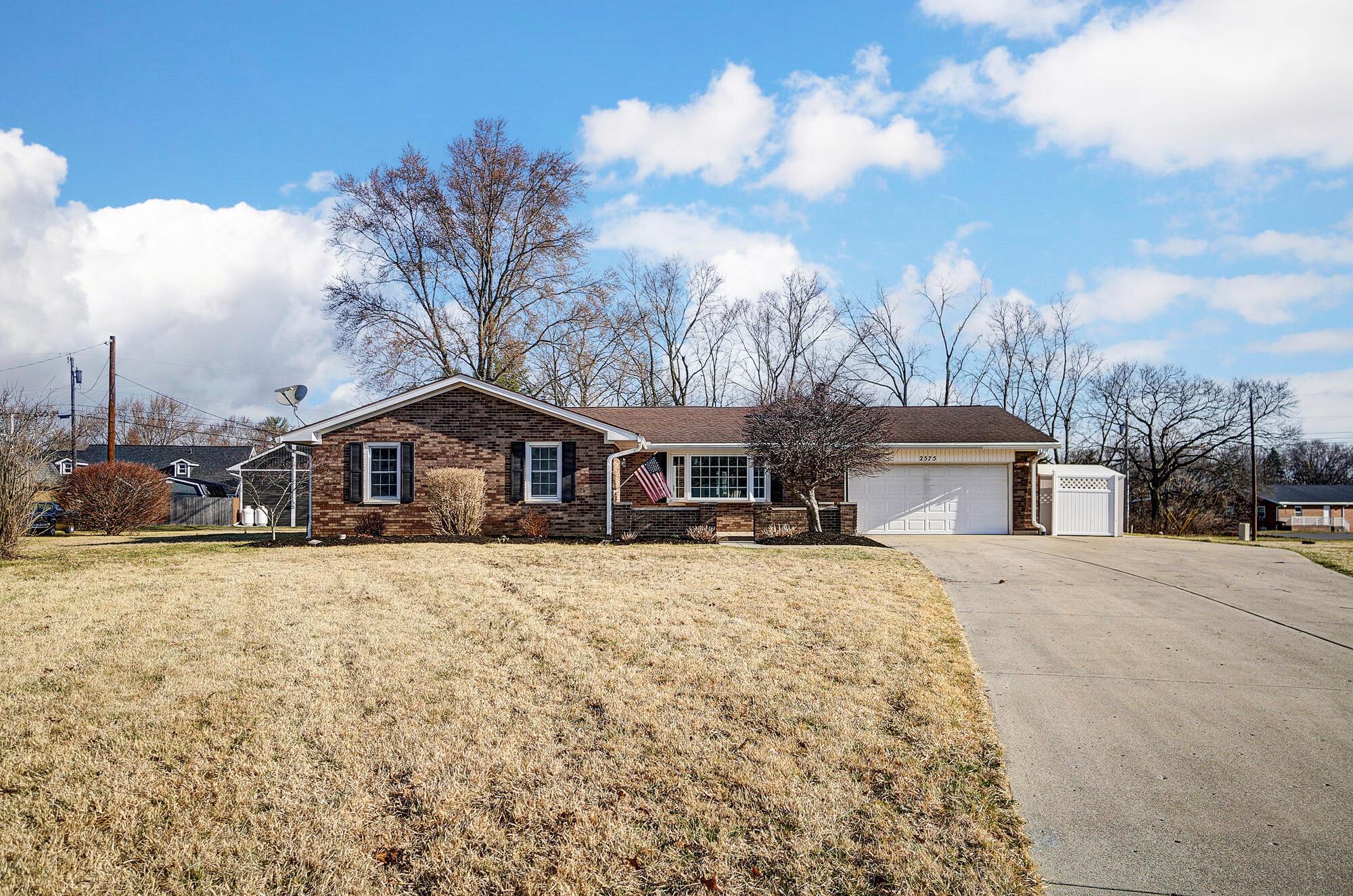 2575 Rosewood Drive, Troy, Ohio image 1