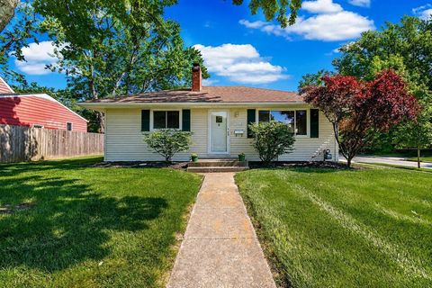 Photo of 2168 Shrewsbury Road, Columbus, OH 43221 (MLS # 226019254)