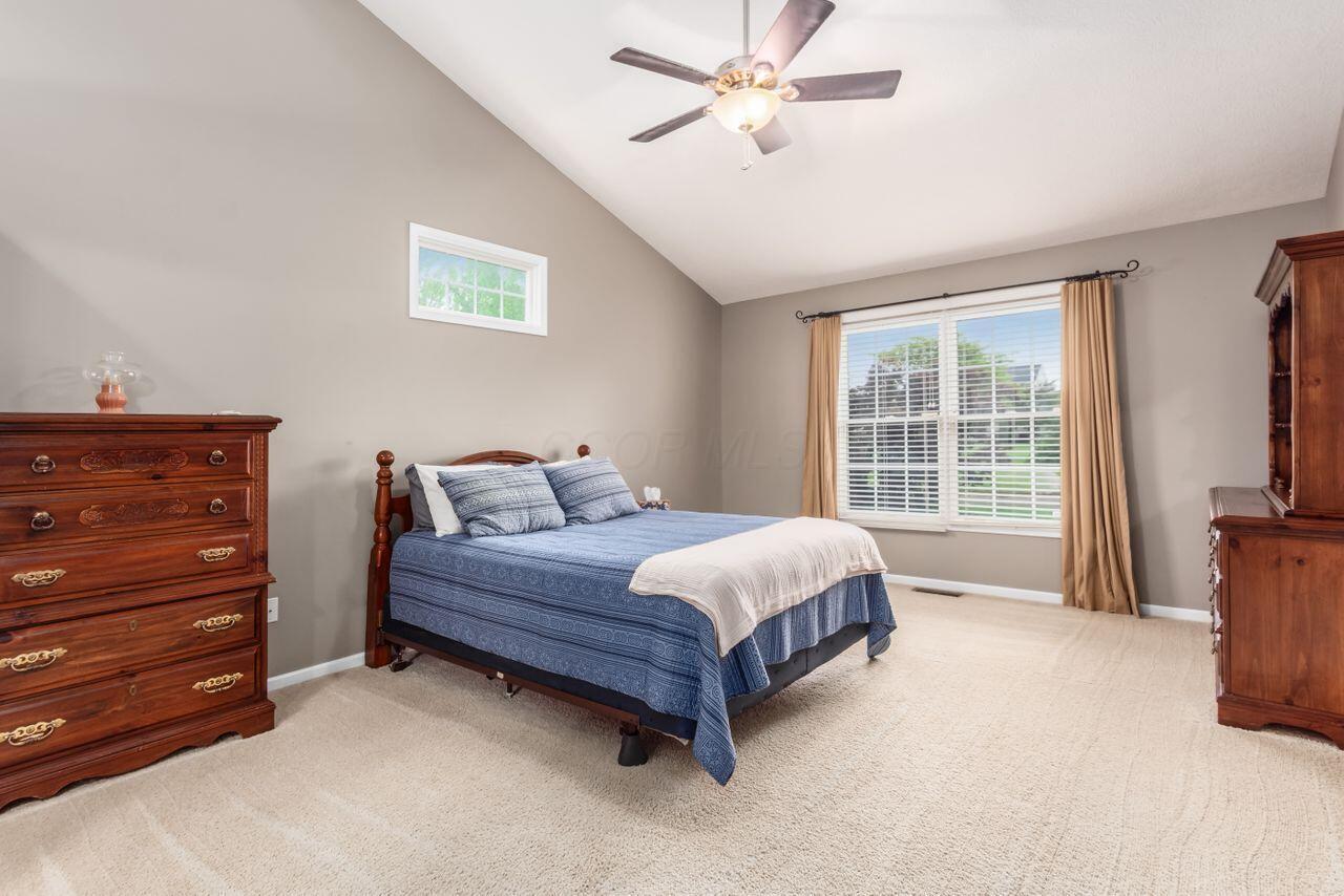 4409 Gary Way, Hilliard, Ohio image 24