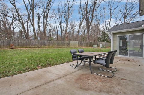 Tiny photo for 426 Alison Court, Lancaster, OH 43130 (MLS # 226000705)