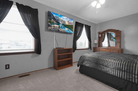 Tiny photo for 426 Alison Court, Lancaster, OH 43130 (MLS # 226000705)