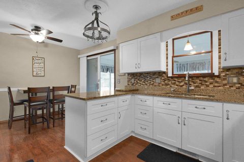 Tiny photo for 426 Alison Court, Lancaster, OH 43130 (MLS # 226000705)