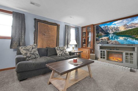 Tiny photo for 426 Alison Court, Lancaster, OH 43130 (MLS # 226000705)