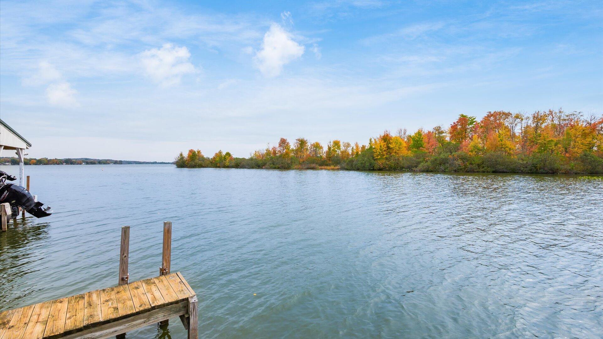 300 Cranberry Lane, Buckeye Lake, Ohio image 1