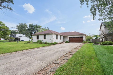 Photo of 980 Conestoga Drive, Columbus, OH 43213 (MLS # 226035726)