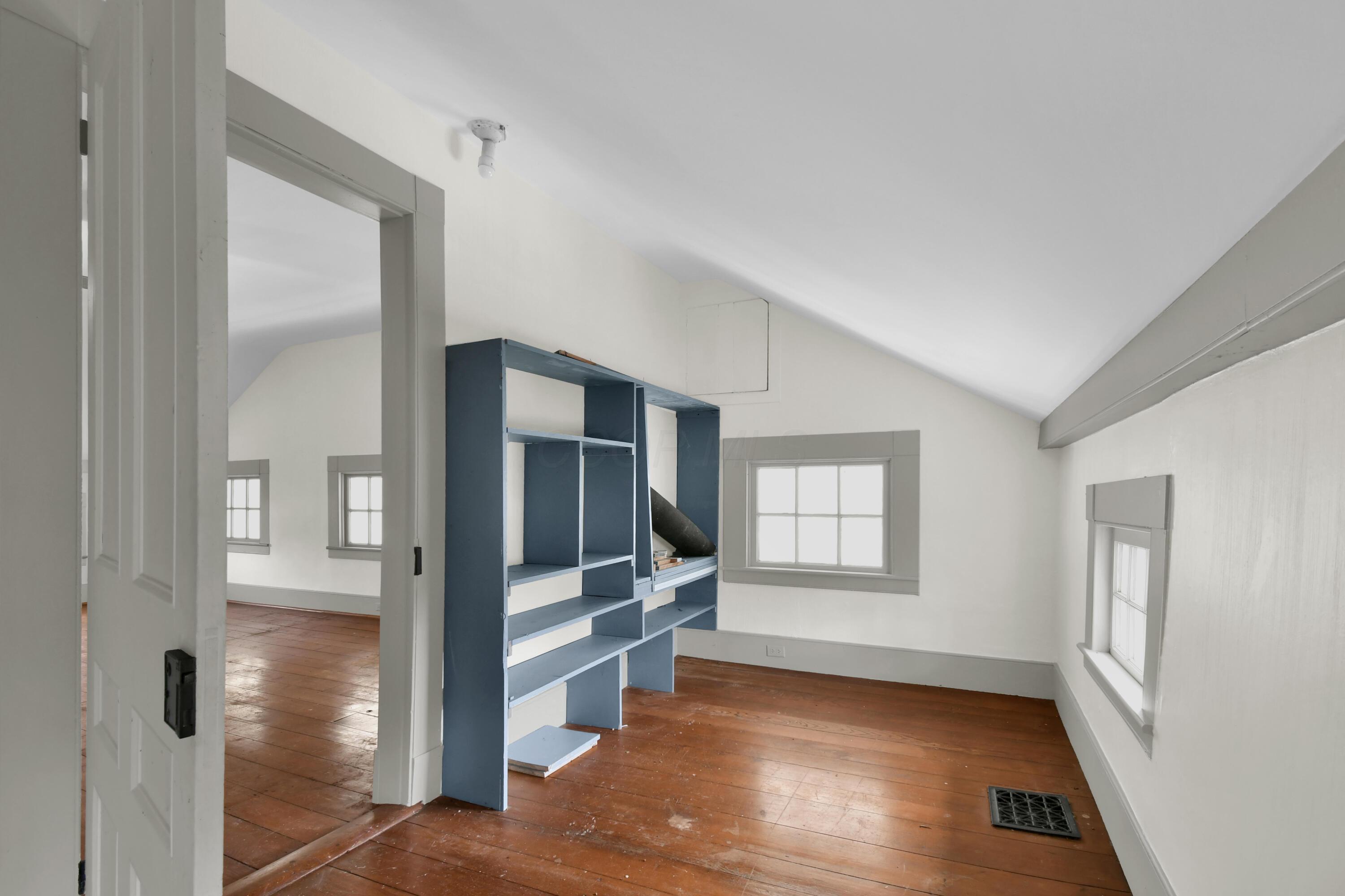 7053 Columbus Road, Mount Liberty, Ohio image 5