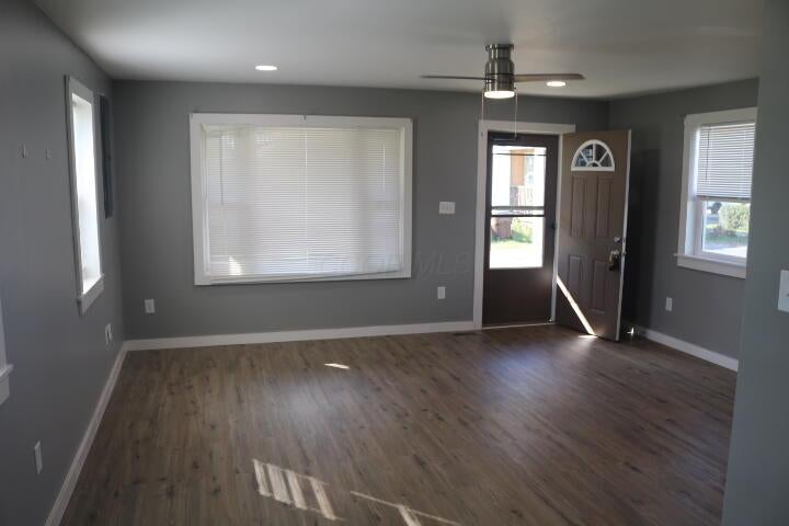 Photo of 704 Broadway Street, Mount Vernon, OH 43050 (MLS # 226035342)