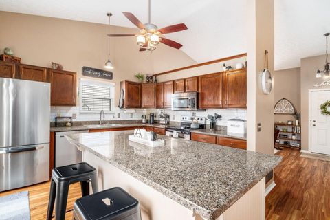 Tiny photo for 411 Broadview Court, Pataskala, OH 43062 (MLS # 226003258)