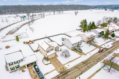 Tiny photo for 411 Broadview Court, Pataskala, OH 43062 (MLS # 226003258)