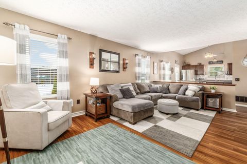 Tiny photo for 411 Broadview Court, Pataskala, OH 43062 (MLS # 226003258)