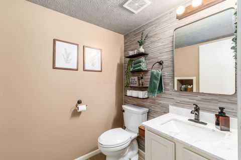 Tiny photo for 411 Broadview Court, Pataskala, OH 43062 (MLS # 226003258)