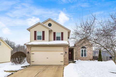 Photo of 411 Broadview Court, Pataskala, OH 43062 (MLS # 226003258)