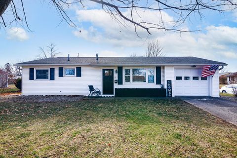 Photo of 225 Edwards Road, Circleville, OH 43113 (MLS # 226001961)