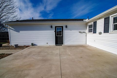 Tiny photo for 225 Edwards Road, Circleville, OH 43113 (MLS # 226001961)