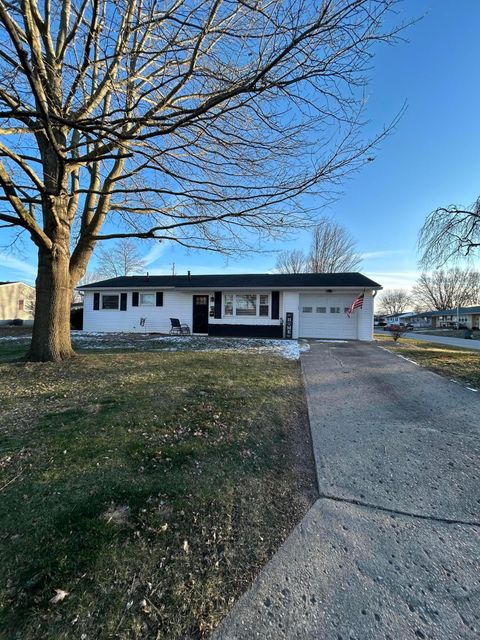 Photo of 225 Edwards Road, Circleville, OH 43113 (MLS # 226001961)