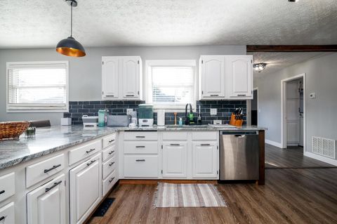 Tiny photo for 225 Edwards Road, Circleville, OH 43113 (MLS # 226001961)