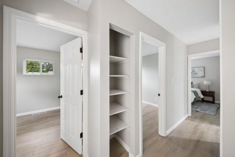 Tiny photo for 1382 Grovewood Drive, Columbus, OH 43207 (MLS # 226036387)