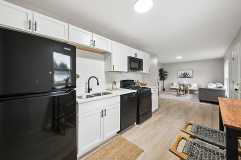 Tiny photo for 1382 Grovewood Drive, Columbus, OH 43207 (MLS # 226036387)