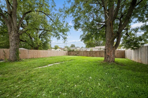 Tiny photo for 1382 Grovewood Drive, Columbus, OH 43207 (MLS # 226036387)