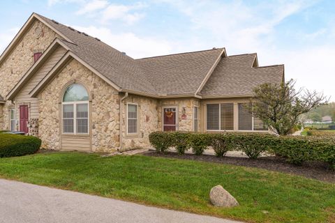 Photo of 3603 Stoneway Point, Powell, OH 43065 (MLS # 225039096)