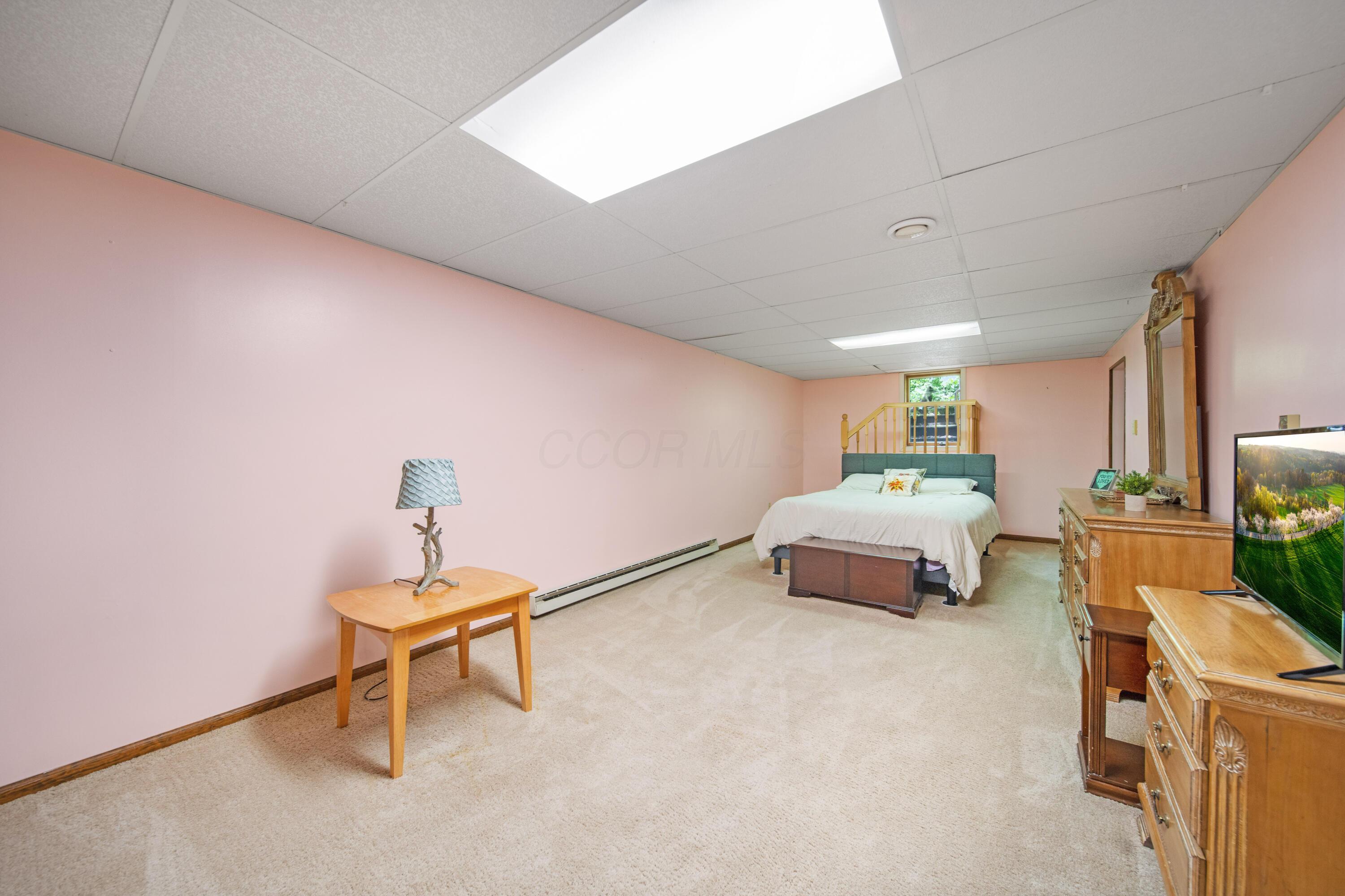 3210 Buttermilk Hill Road, Radnor, Ohio image 42