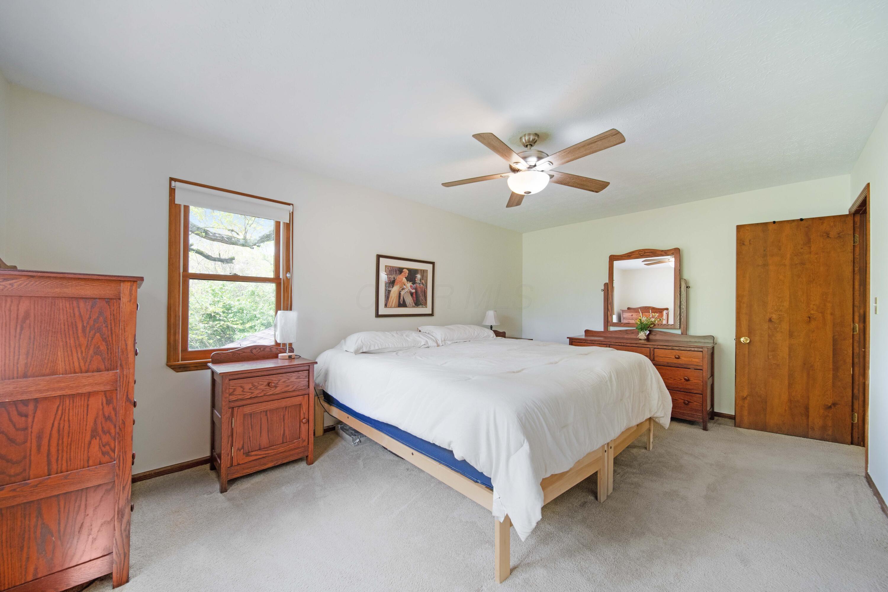3210 Buttermilk Hill Road, Radnor, Ohio image 35