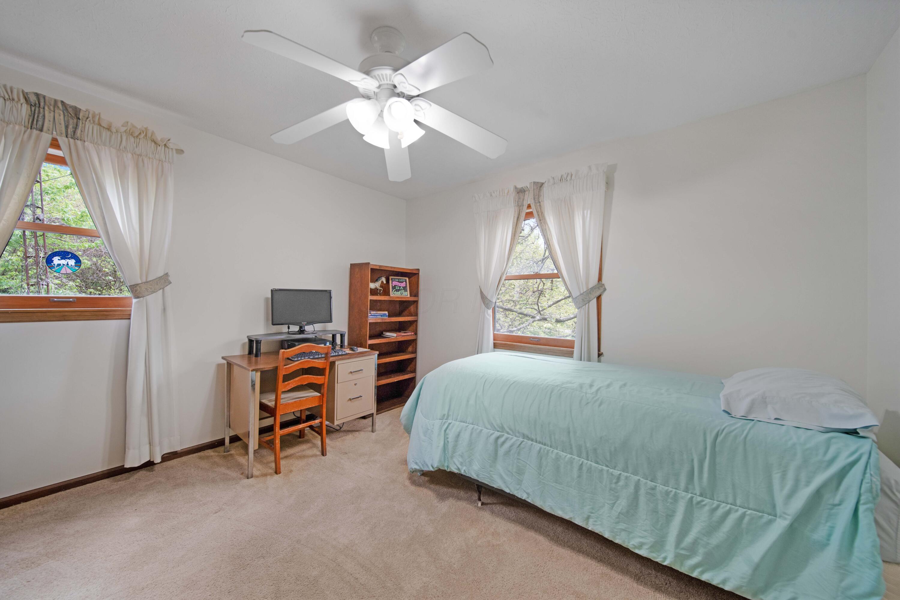 3210 Buttermilk Hill Road, Radnor, Ohio image 38