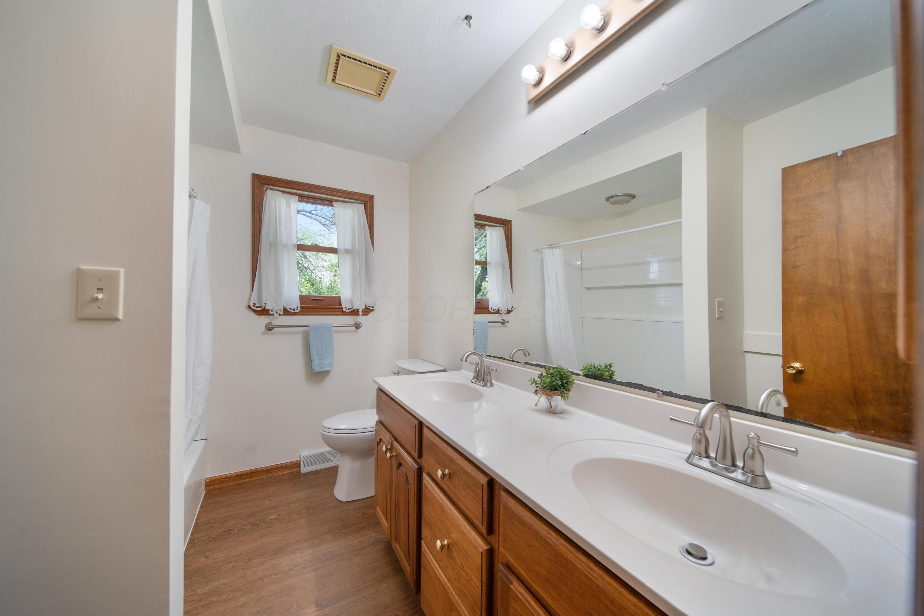 3210 Buttermilk Hill Road, Radnor, Ohio image 40